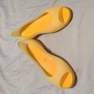 Crocs Flats | Women's 9 | Honey color
